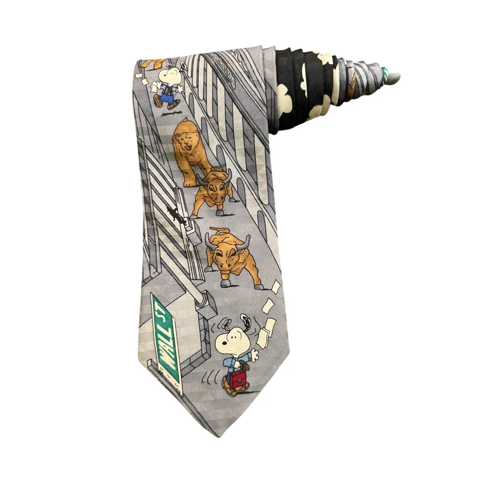 Peanuts Bears Bulls and Beagle Stock Market Snoopy Cartoon Necktie